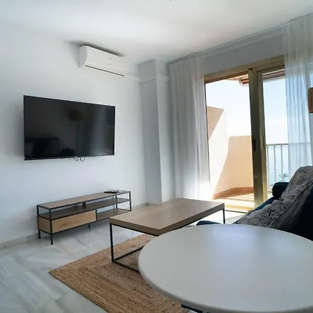 Spacious Three Bedroom Penthouse Apartment Fuengirola